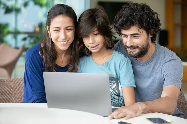 کلاس آنلاین در رشتههای مختلف برای افراد خارج از کشور