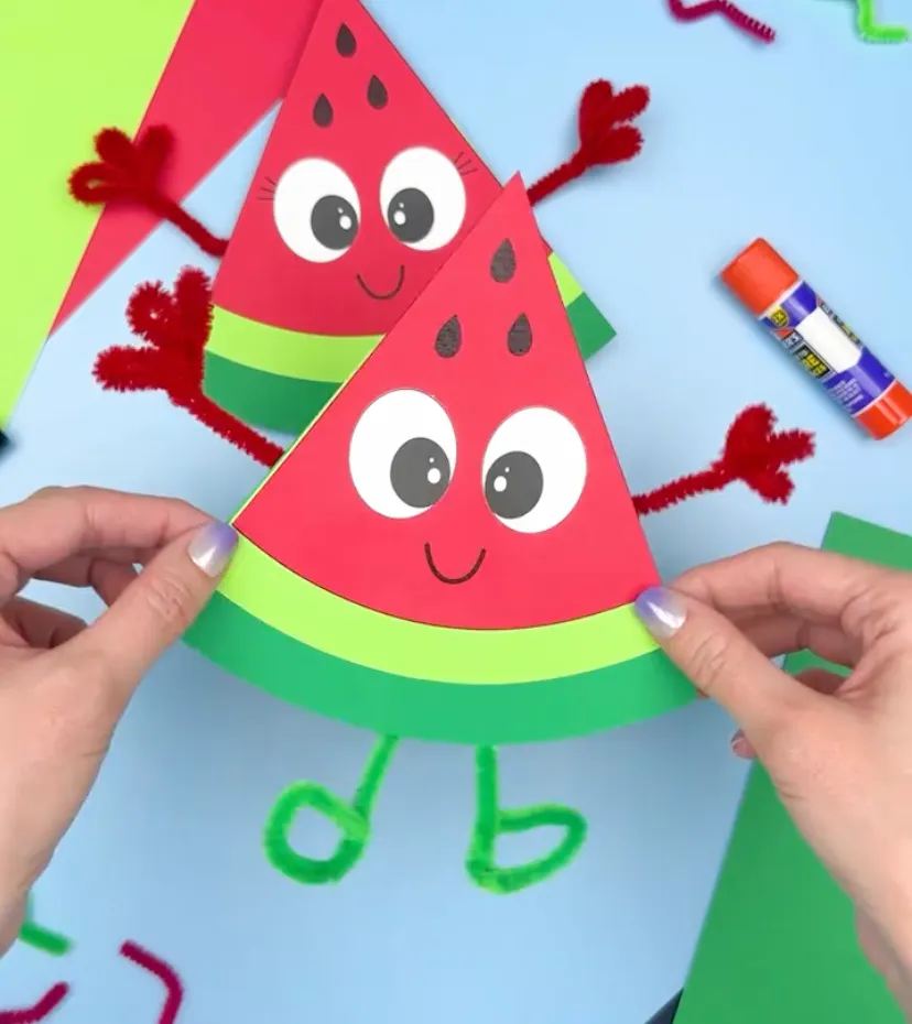 کاردستی ساده هندوانه تابستانی برای بچههای پیشدبستانی و مهدکودکی